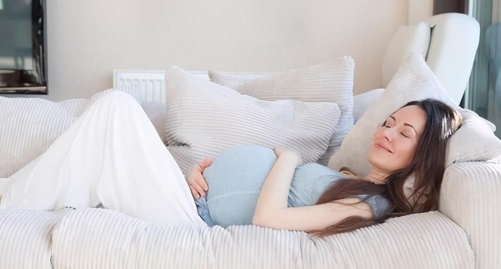 肚子|孕妇肚子能不能随便摸?孕妈当心,出现这4种情况尽量少摸肚子