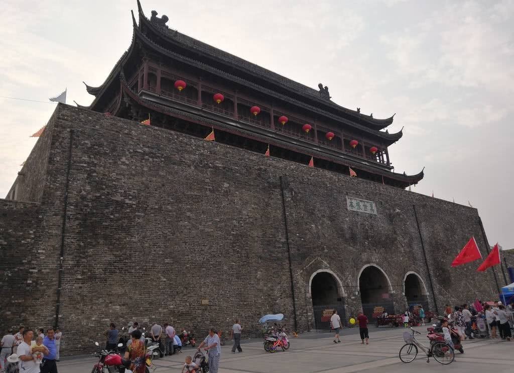 家乡|朱元璋成为皇帝后,却将家乡弄得“十年九荒”,他的做法可真高明