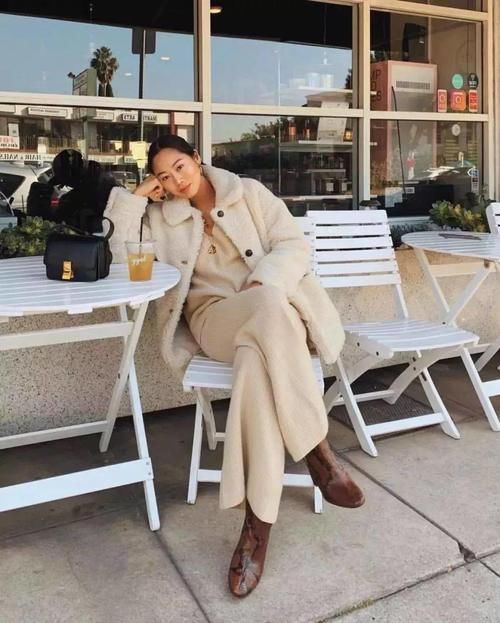 阔腿裤又升级了，今年流行这样款式，高级显瘦！