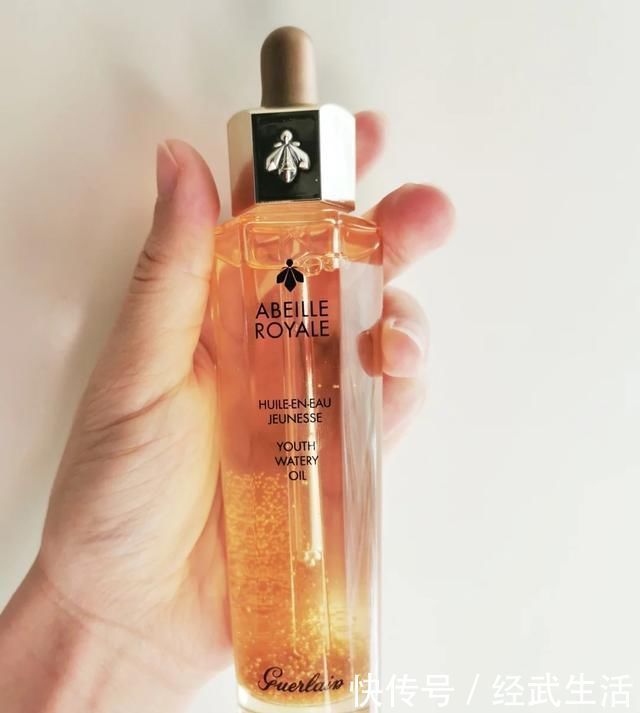 入门级大牌精华怎么选HR轻易别用，红腰子盲选，娇韵诗熬夜帮