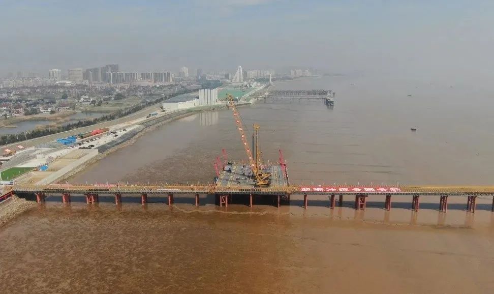 世界最长跨海高速铁路桥，海上工程全面开工！