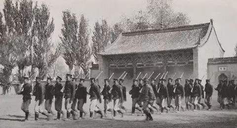 北洋新军|北洋军也就七万人，为什么袁世凯可以由此逼清帝退位？