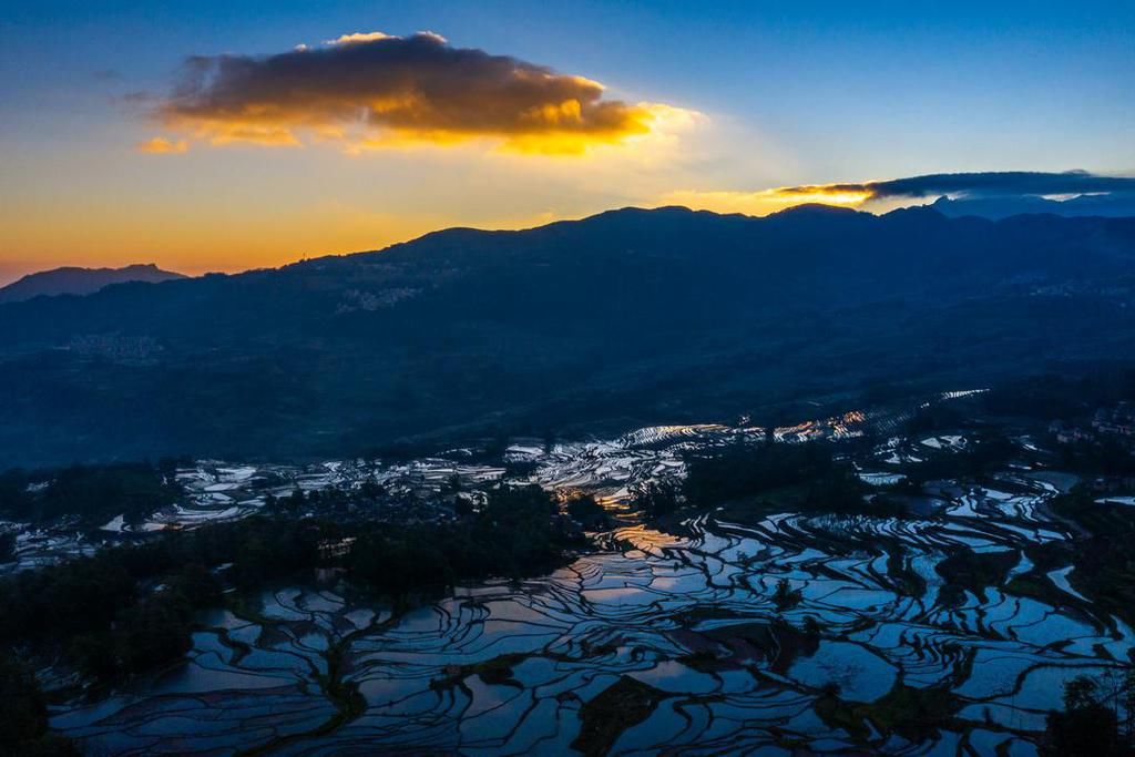 壮美元阳梯田，哈尼族人的大地艺术杰作