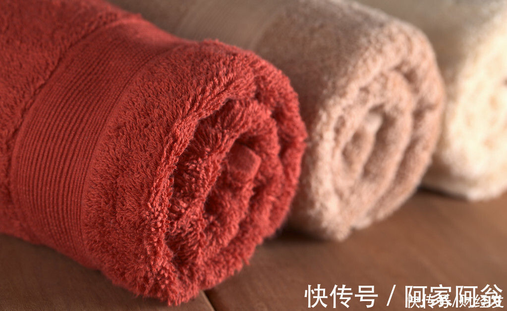 柔软|毛巾用久了就会变得发硬扎脸?4种方法轻松让你的毛巾恢复柔软
