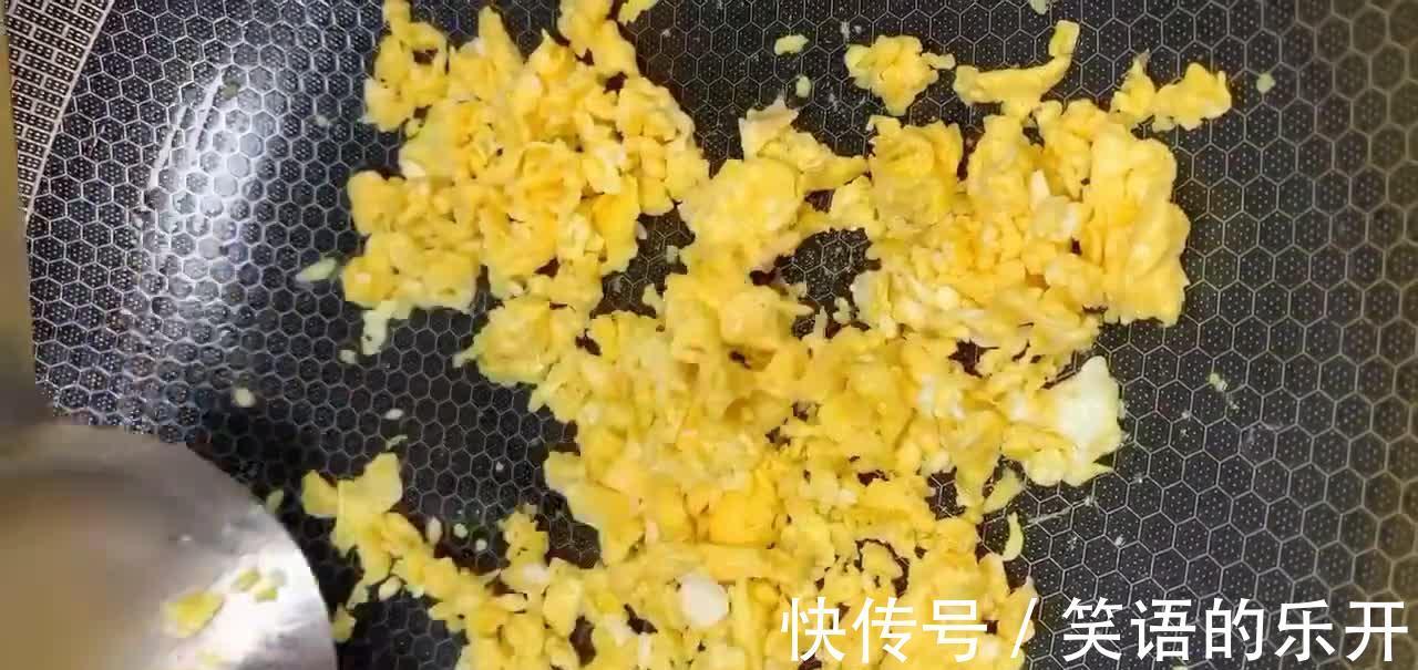 西红柿鸡蛋煮面,酸甜开胃增进食欲,易消化易吸收