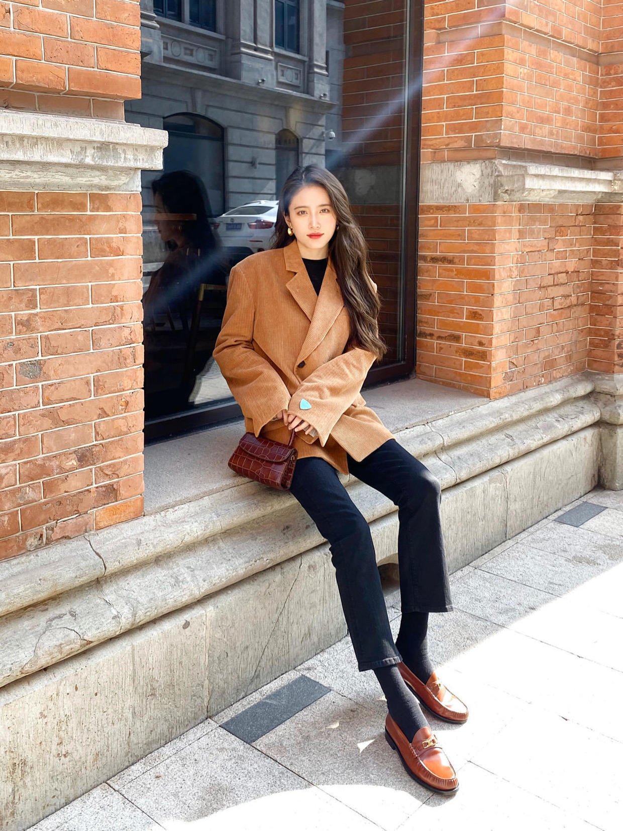 博主|这个冬天“灯芯绒西装”火了,保暖还有大女人韵味,值得借鉴