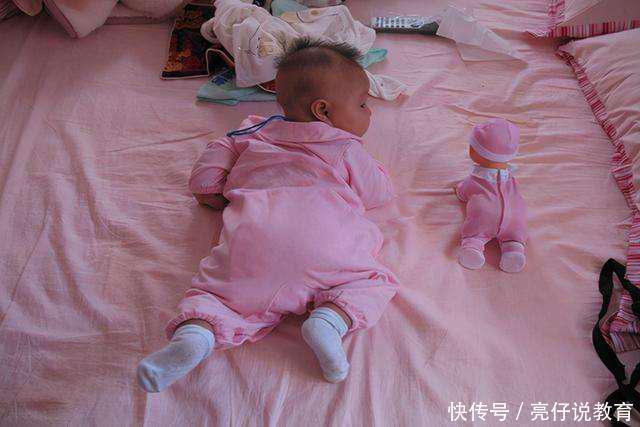 儿科医生|别再制止宝宝爬行了,原来好处这么多,想让娃聪明就赶快训练吧