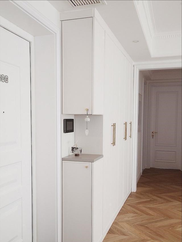 鞋柜|难怪越来越多人喜欢“化繁为简”的装修,大白墙也能装出惊艳感