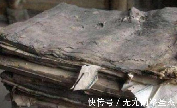 李渊!长沙退休教师,无意间翻出祖传文物,不料专家却带来了一面锦旗!