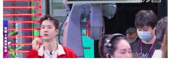 這就是街舞|如此開心？街舞放出后臺花絮，王一博化身社交小達人驚喜不斷