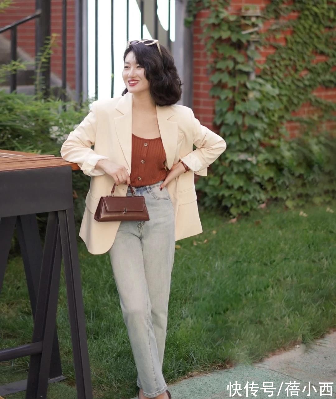 垫肩|今年还是穿“西装”外套最chic，学博主这样穿，比你想象中更时尚