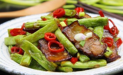 年夜饭必备的爽口开胃菜,色香味俱全,诱人食欲,下酒又下饭!