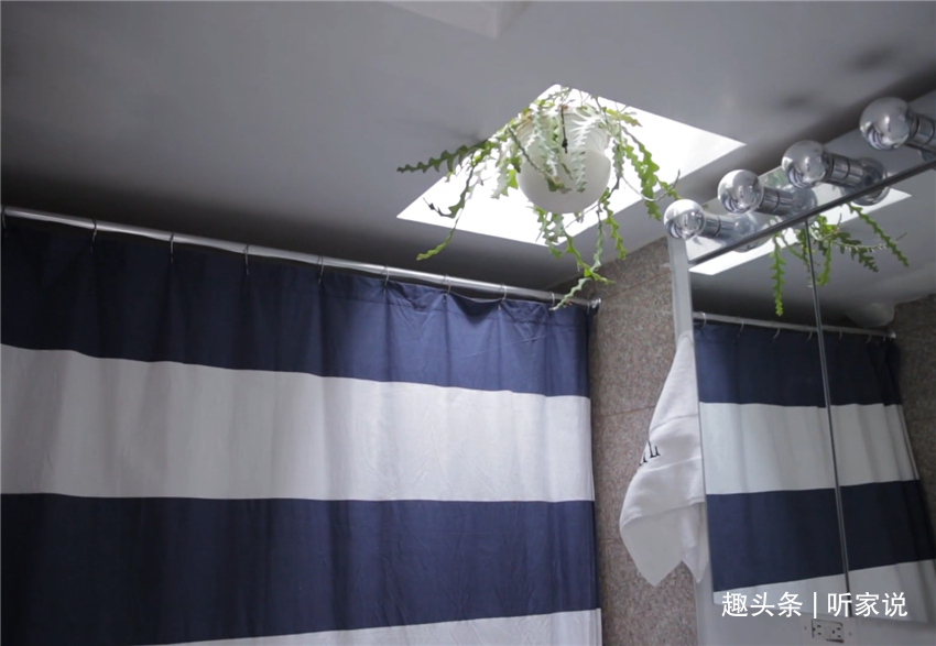 鸽子舍|小伙买下4楼顶层旧公寓,32㎡“鸽子舍”住三年,家里又暖又干净