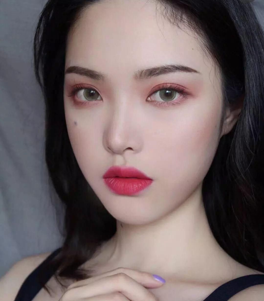 口红与肤色匹配的技巧有哪些？