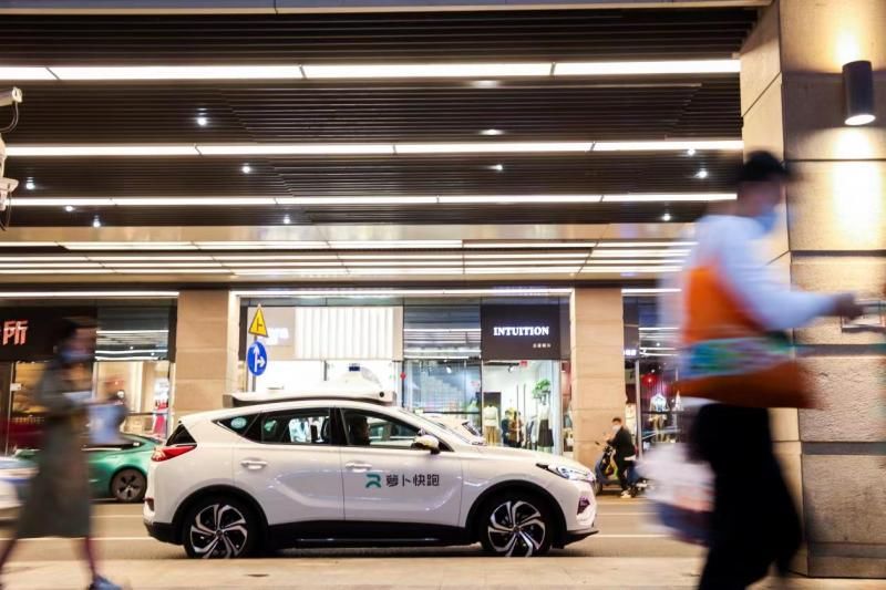 百度“萝卜快跑”自动驾驶出租车正式落地深圳，年内将扩大到300个站点