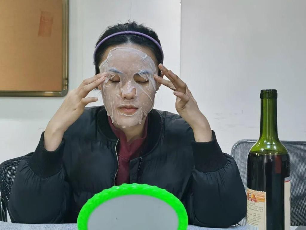 博主|跟着小红书博主做自制面膜,我脸没了