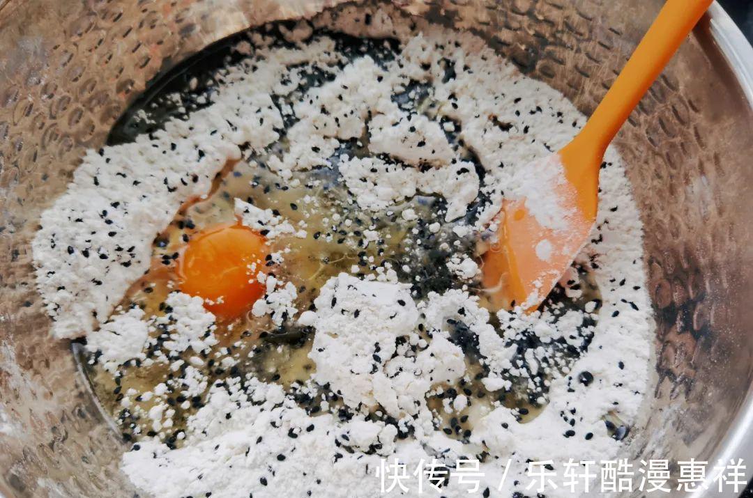 泡打粉|【辅食记】酥到掉渣的咸口儿点心，回味无穷，孩子怎么吃都不腻