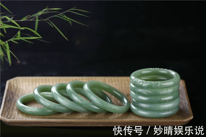 和田玉 最强硬通货!手镯是这么定价的!看完再也不怕买吃亏!