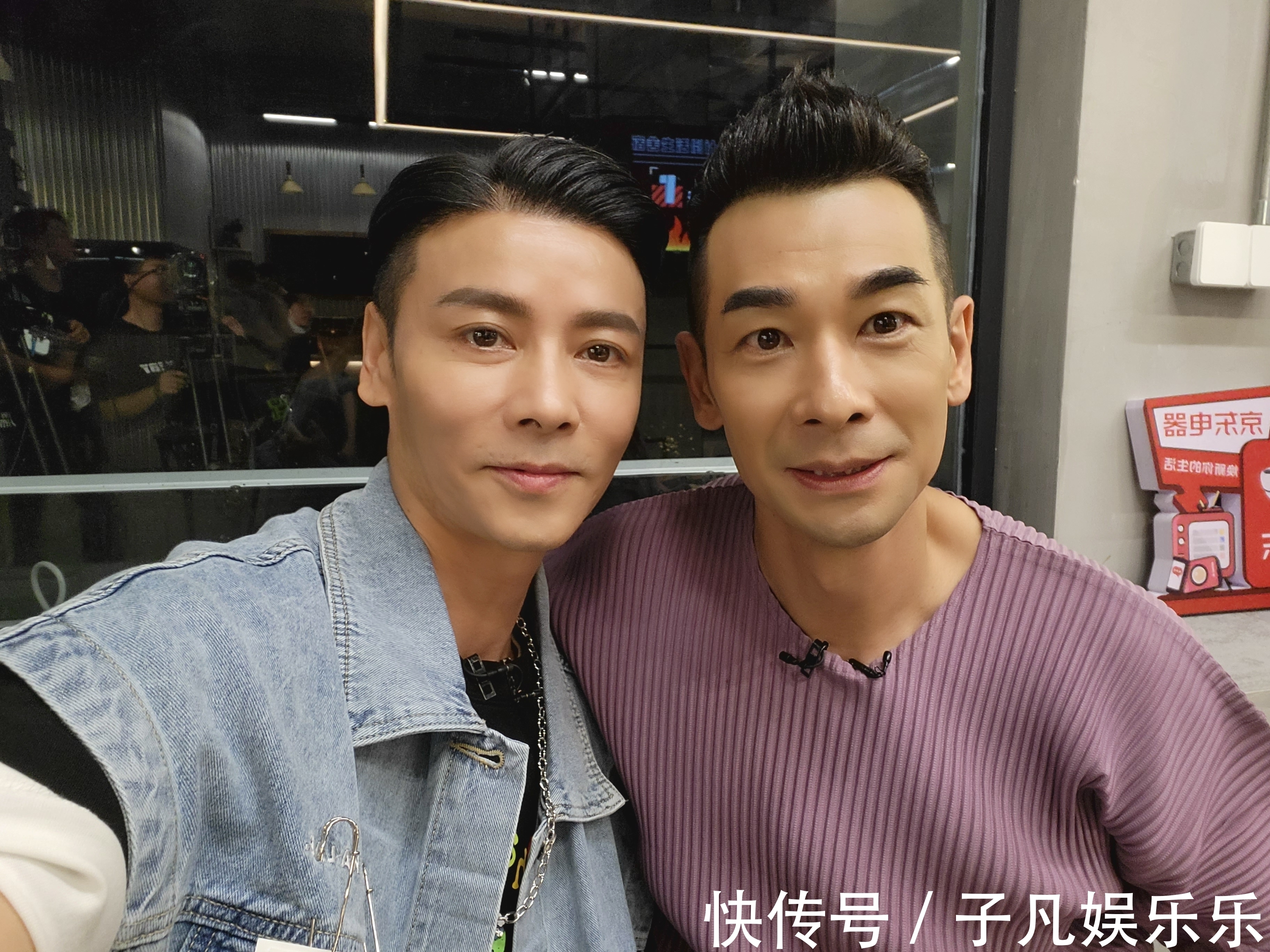 網(wǎng)友艷福不淺，《披荊斬棘的哥哥》哥哥們手機(jī)相冊(cè)私照曝光