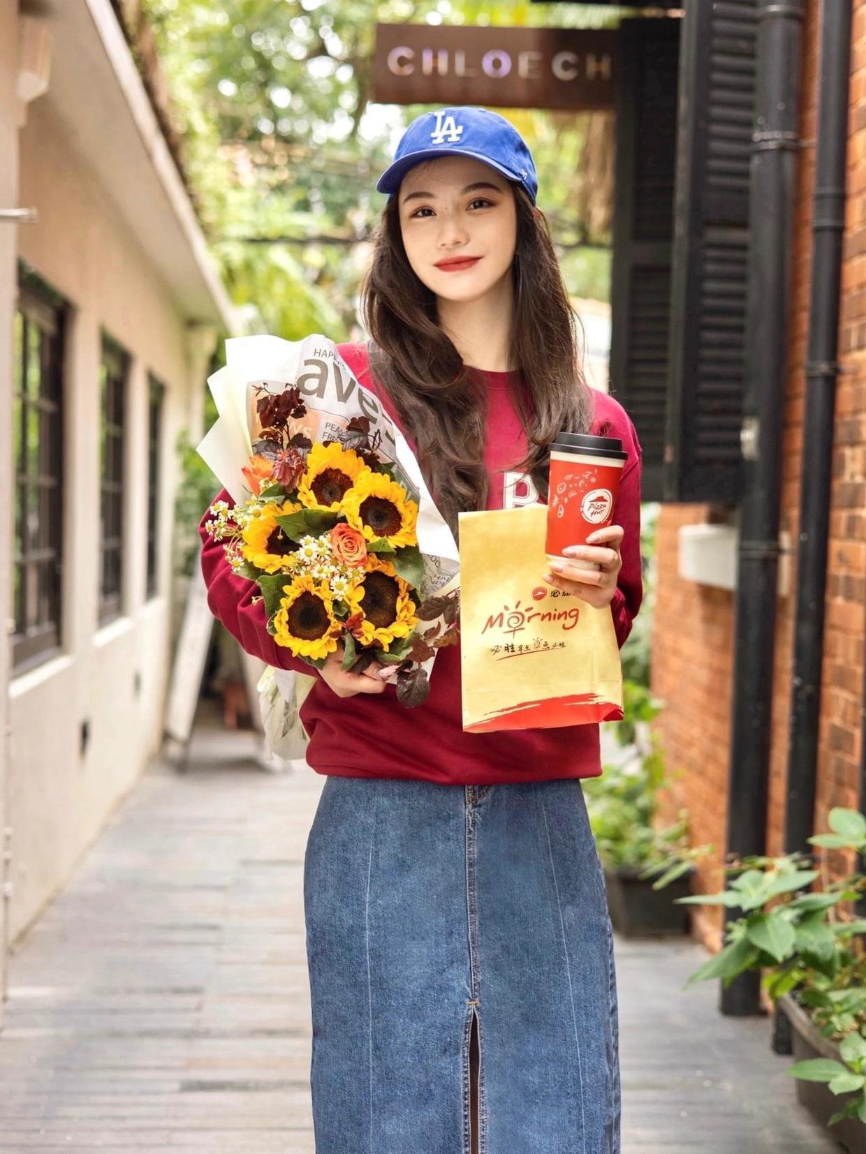 小姐姐|谁说冬日就穿不出活力感?元气卫衣来帮忙,让你秀出满满活力范