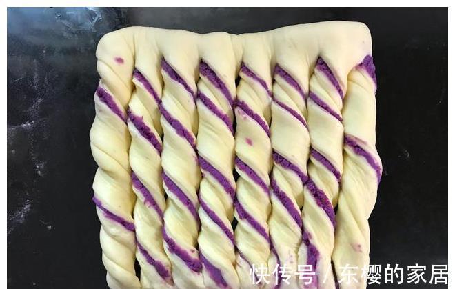 面包|用了6年的吐司配方,简单好做,松软拉丝冷了也柔软,值得收藏