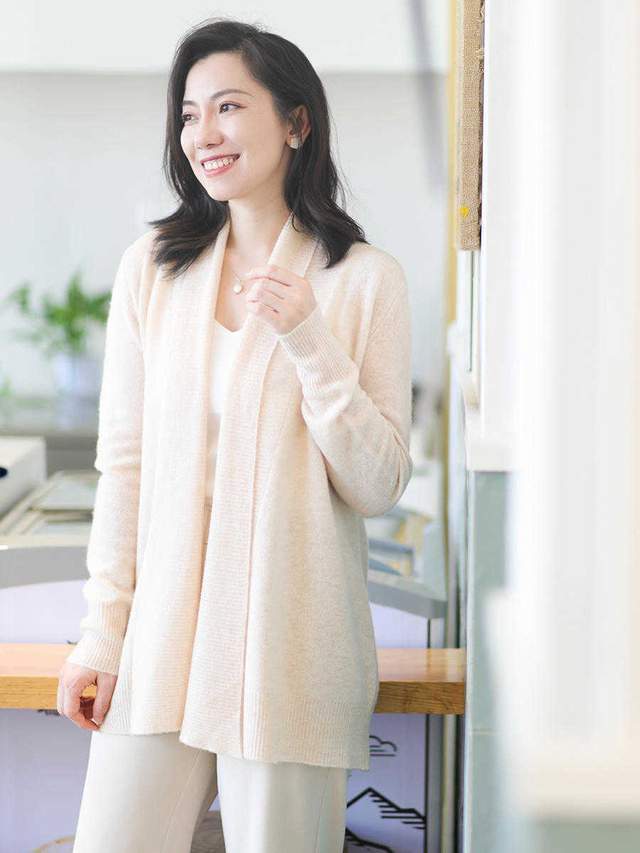 我们不一样|优雅不分年龄,条纹衬衫搭配阔腿裤显高又显瘦,还能提升气质感