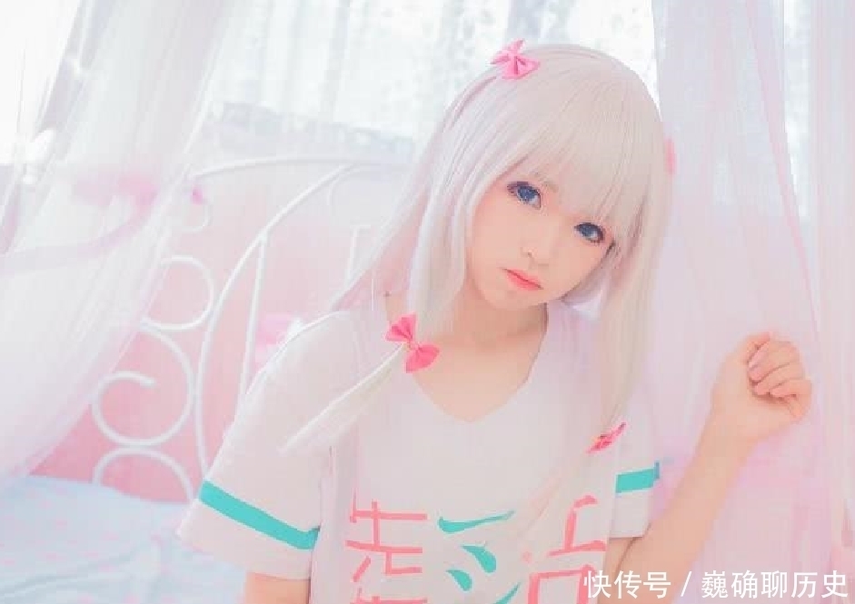 cos|小萝莉Cos和泉纱雾，看到这坐姿，网友：不是专业的学不来