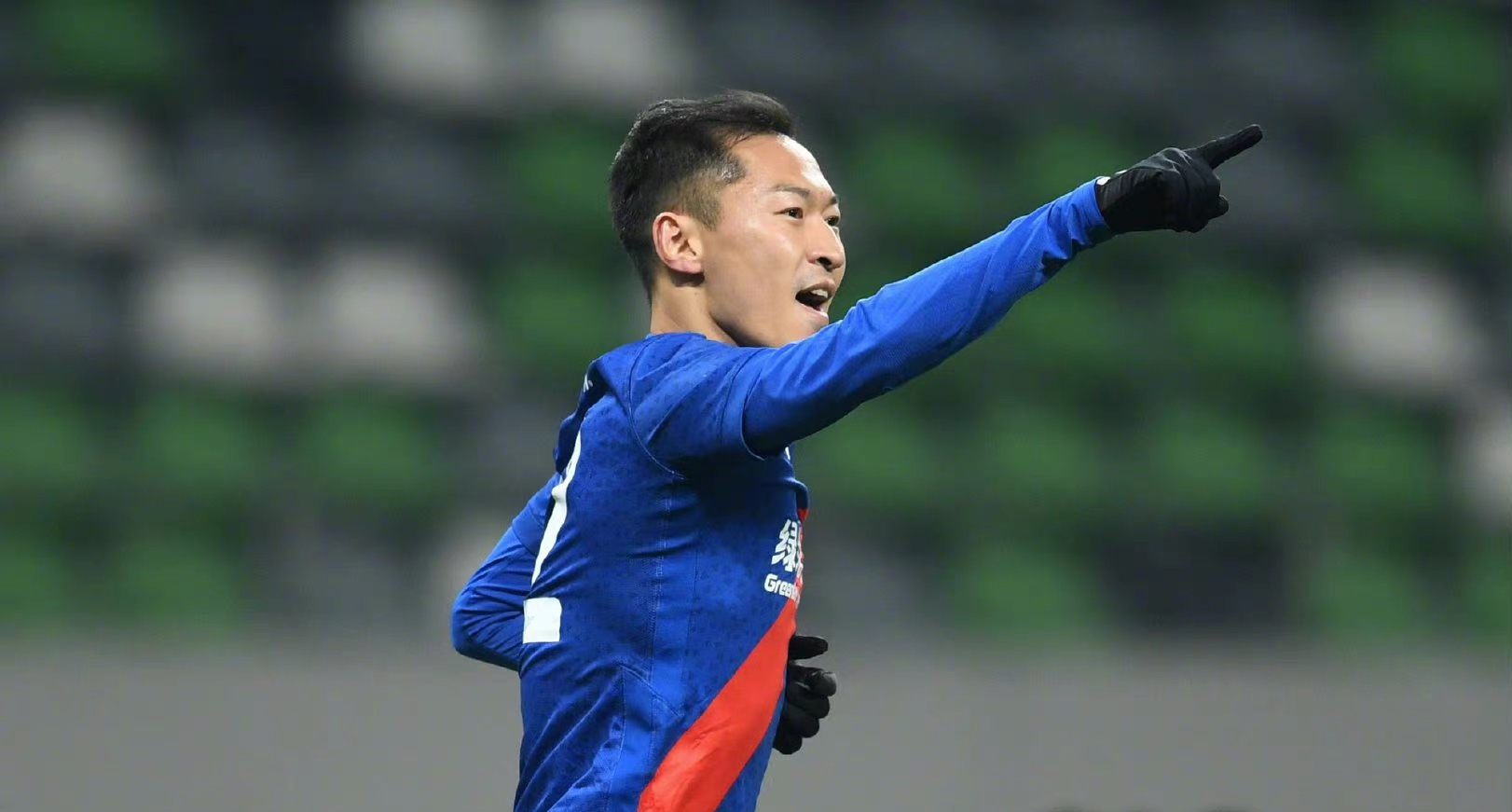 青島隊(duì)|CCTV5直播！申花放青島一馬？周俊辰反戈回歸在即，德里尼面臨傷停