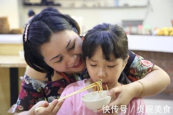 宝宝|宝宝积食怎么消食?反驳婆婆“经验”,医生叫你这么做
