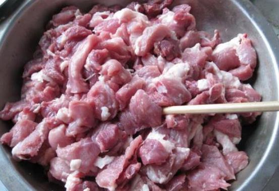 腊肠|灌腊肠,记住“4窍门”,腊肠口感棒味道香,无腥味,十分正宗