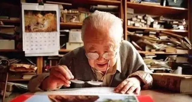 著名书画家启功,与酒有关的趣事颇多,食言题汤沟尤为精彩