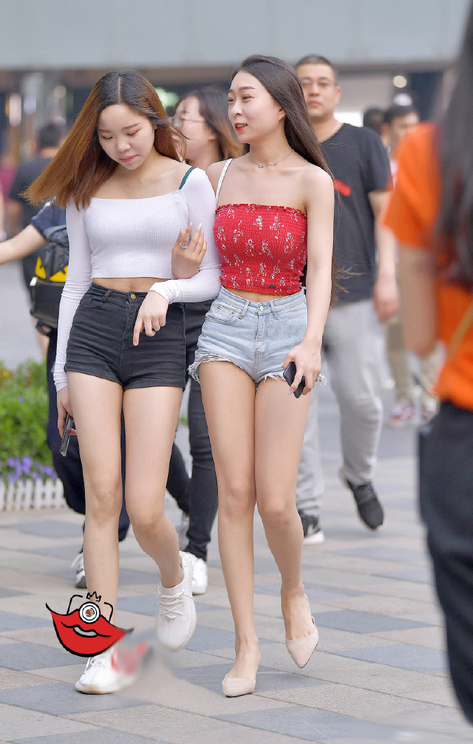 热裤|街拍日常约会出街,很适合穿热裤!