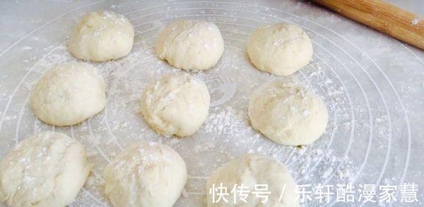 在家做口感绝佳的咖喱餐包，美日早餐必备，这个做法好吃极了！