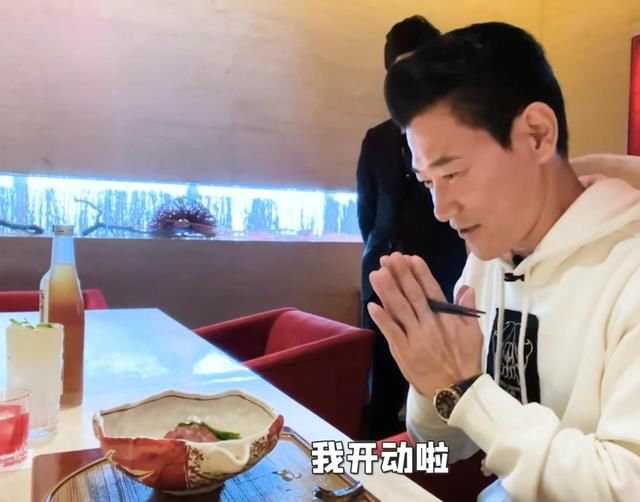 斋藤|离开《天天向上》9年,矢野浩二如今怎么样了?