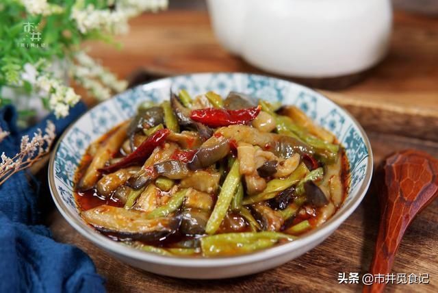 豆角|做茄子烧豆角,多加一步,茄子香软,豆角入味,吃的盘底都不剩