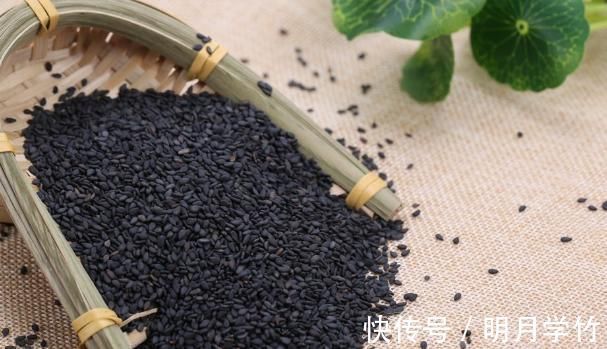 芝麻酚|黑芝麻最大的功效不是乌发,是这几点特殊功效胜过吃“补药”