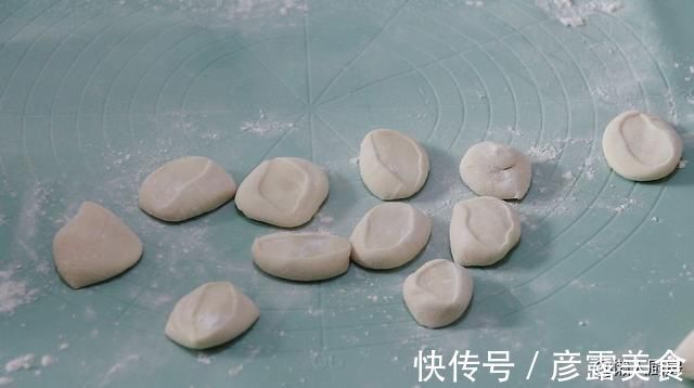 包子|遇到此馅儿别手软,咬一口,流出满满的汤汁,学会可以开包子店了