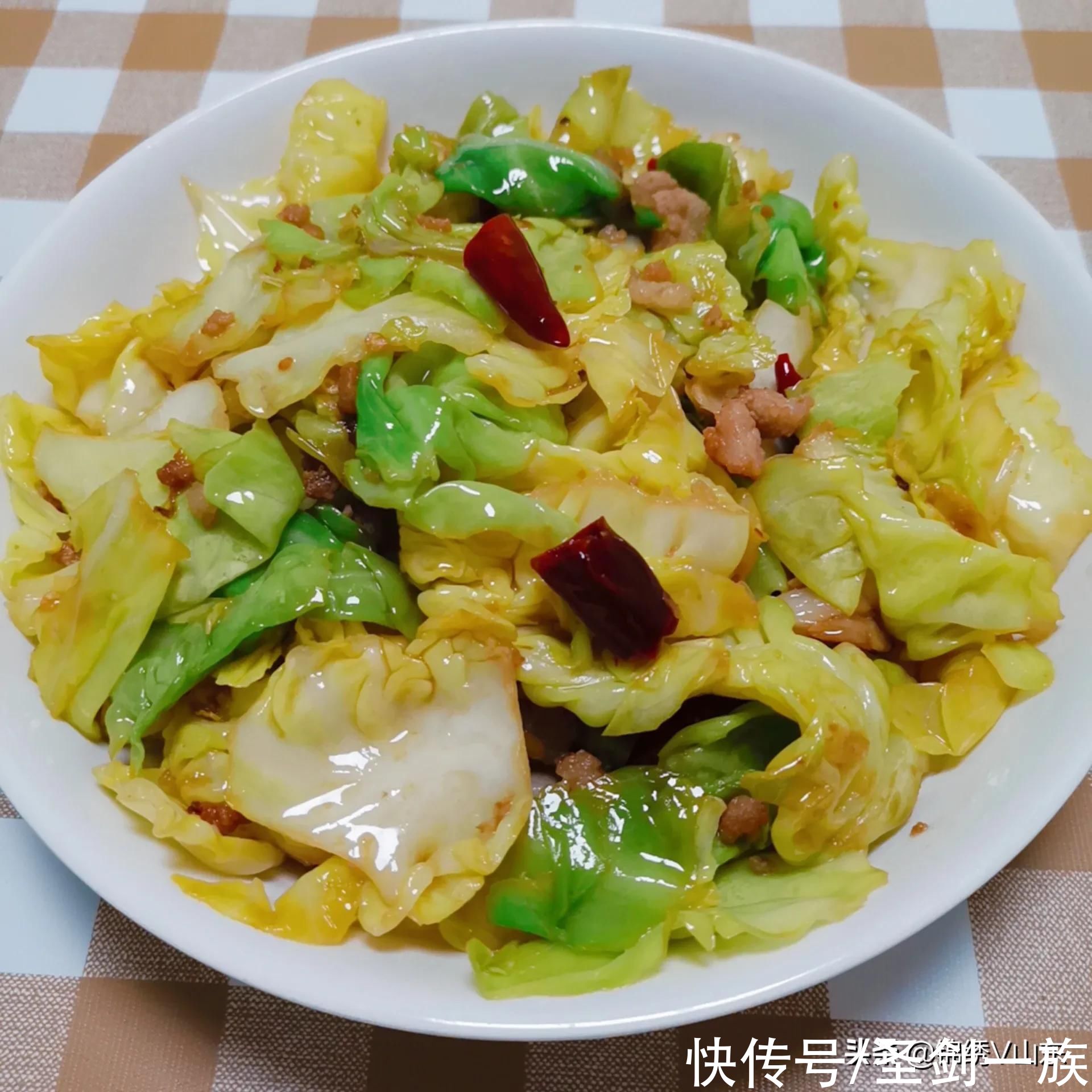 精选12款菜肴推荐，鲜香好味道好吃不油腻，家人聚餐做起来吧