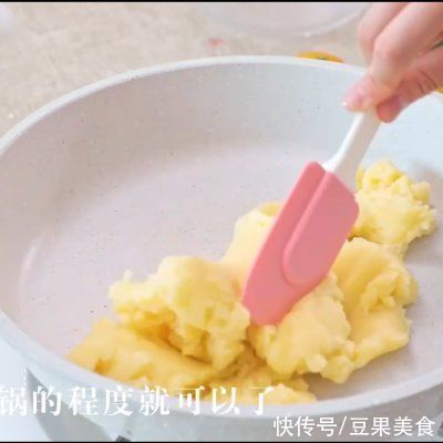 高颜值的抹茶大泡芙，太哇塞了！自己做，方便更放心