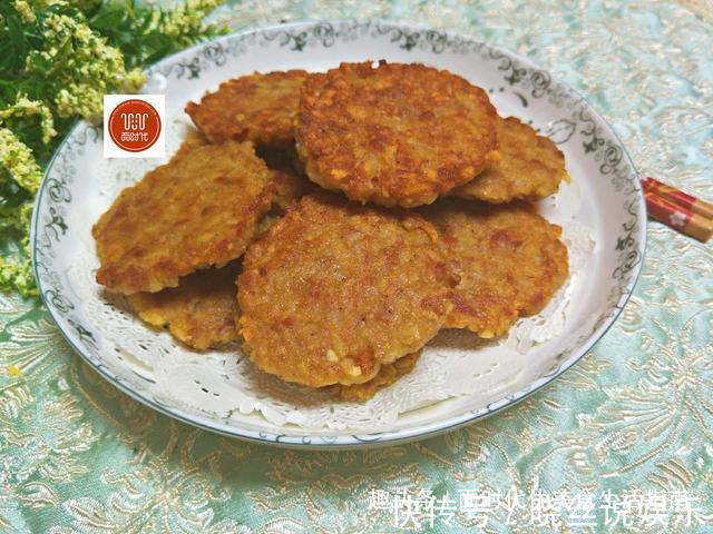 给孩子做一道简易小吃,焦香软糯,十分钟就出锅,儿子一连吃6个