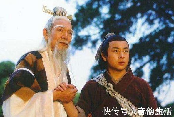 倚天剑!为什么大家都去抢屠龙刀,却没人要倚天剑张三丰和杨逍给出答案