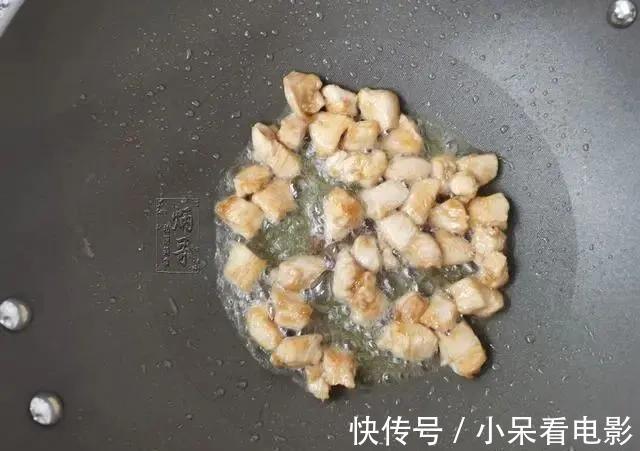 鸡丁|身边的天然“叶酸”，女人经常吃，子宫干净了，气色就好，真好看