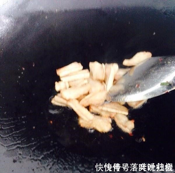 安神|失眠多吃这个菜,健脑安神,一觉睡到天亮,黑眼圈也消失啦