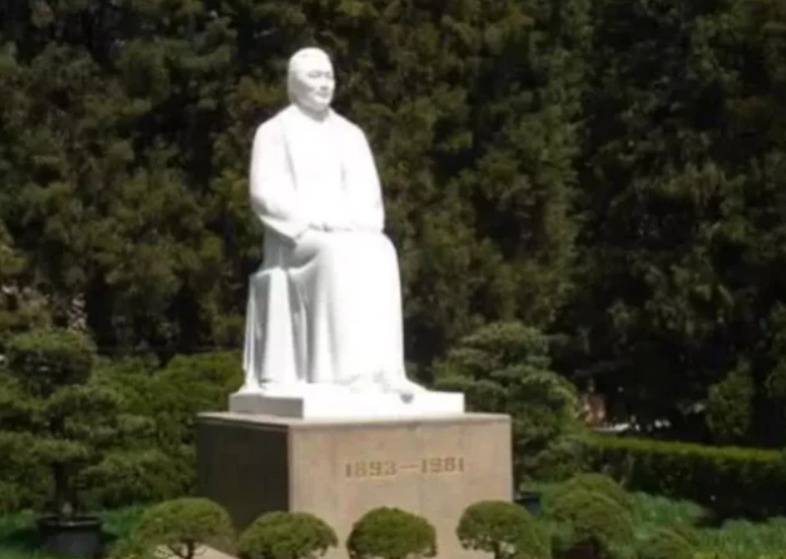 天壤之别|看了中国宋庆龄的墓地，再瞧瞧美国宋美龄的墓地，姐妹二人天壤之别！