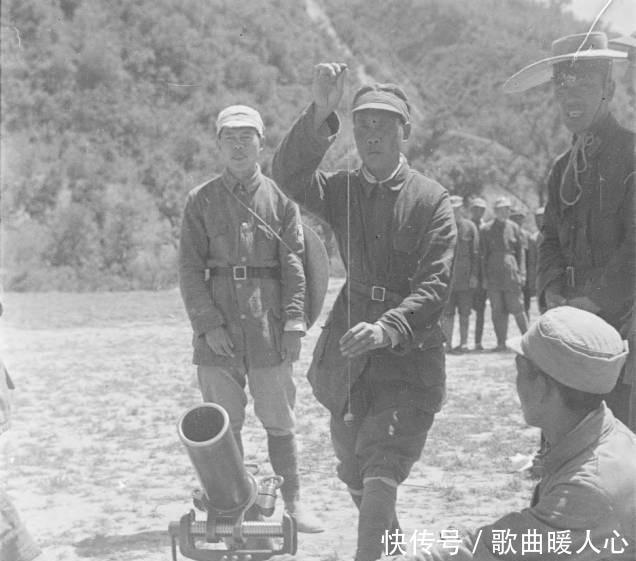 拼命|在抗日战争时期，八路军战士们在战场上为什么要拼命扔手榴弹！