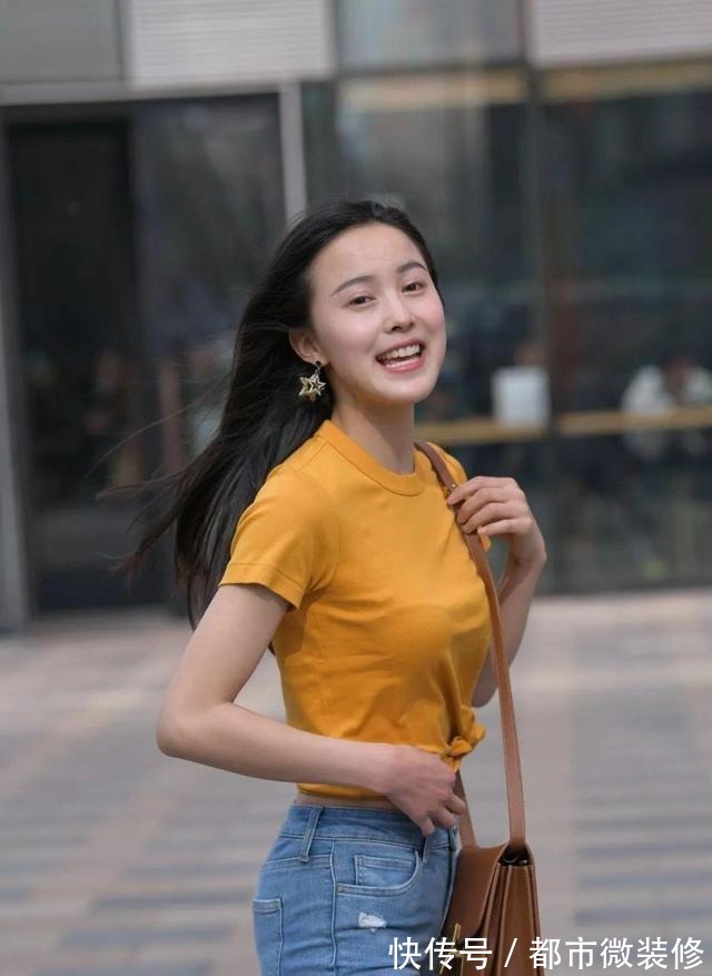 t恤 牛仔裤配体恤,平凡的穿搭,藏不住她的气质!