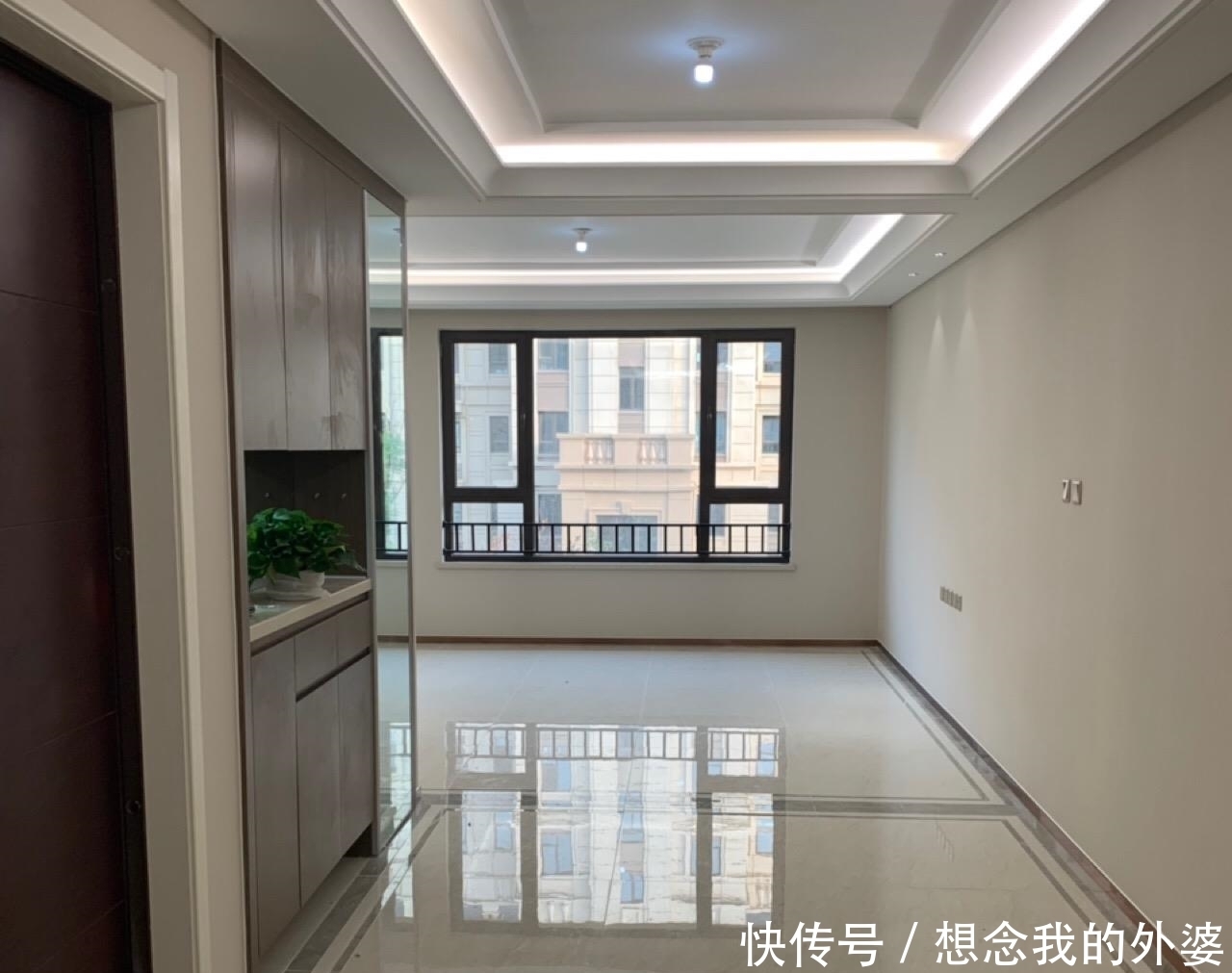 房间|等了两年精装房终于交付，装修还不错，有阳台的房间给儿子住！