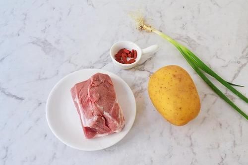 小寒了，少吃地瓜芋头多吃它，几乎是全价的营养食物，3元买一兜
