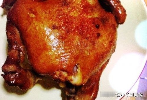 烤鸡“最简单”做法，直接放电饭煲不炒不炖，香嫩可口吃起来真香