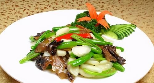 女性到了中年常吃3种食物，滋补肝肾，延缓衰老，有益健康
